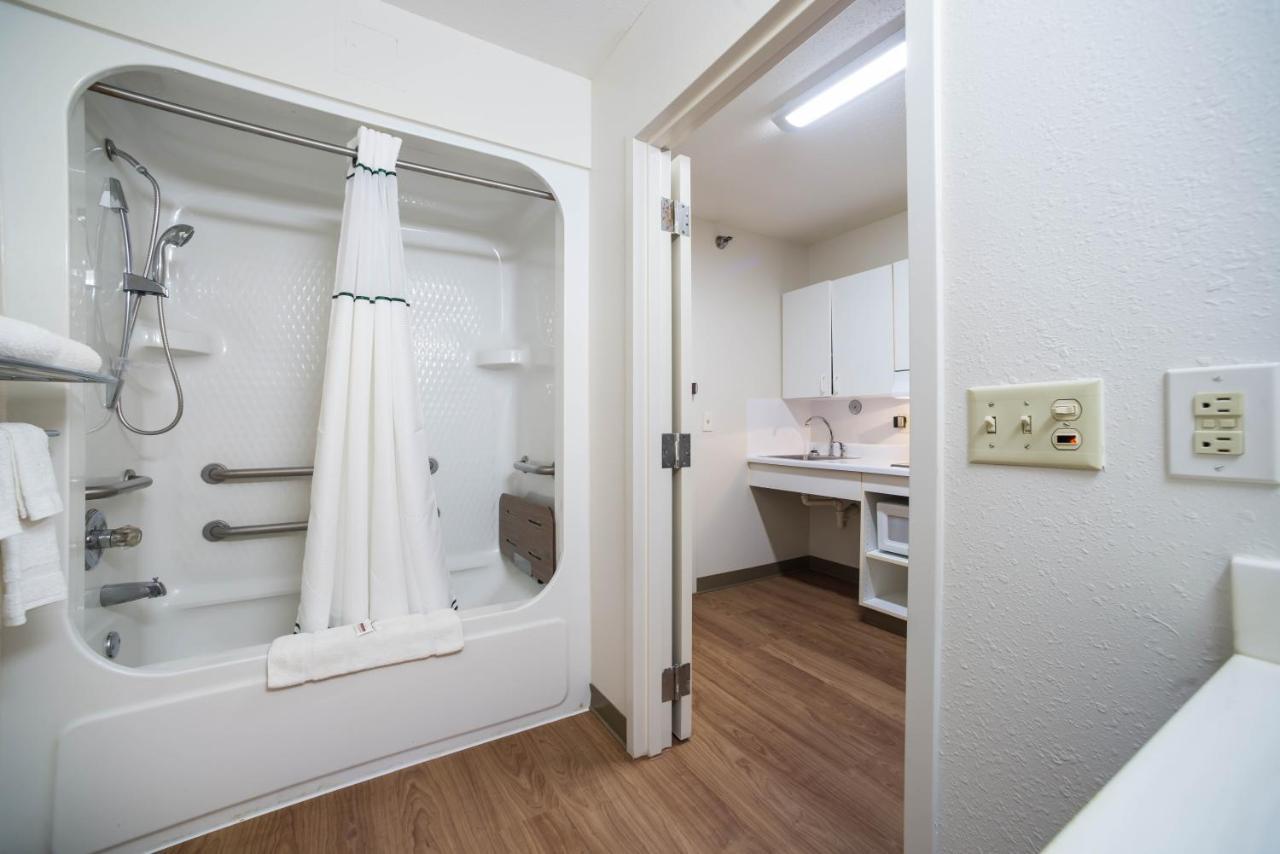 Hometowne Studios By Red Roof St. Louis - Airport/N Lindbergh Hazelwood Extérieur photo