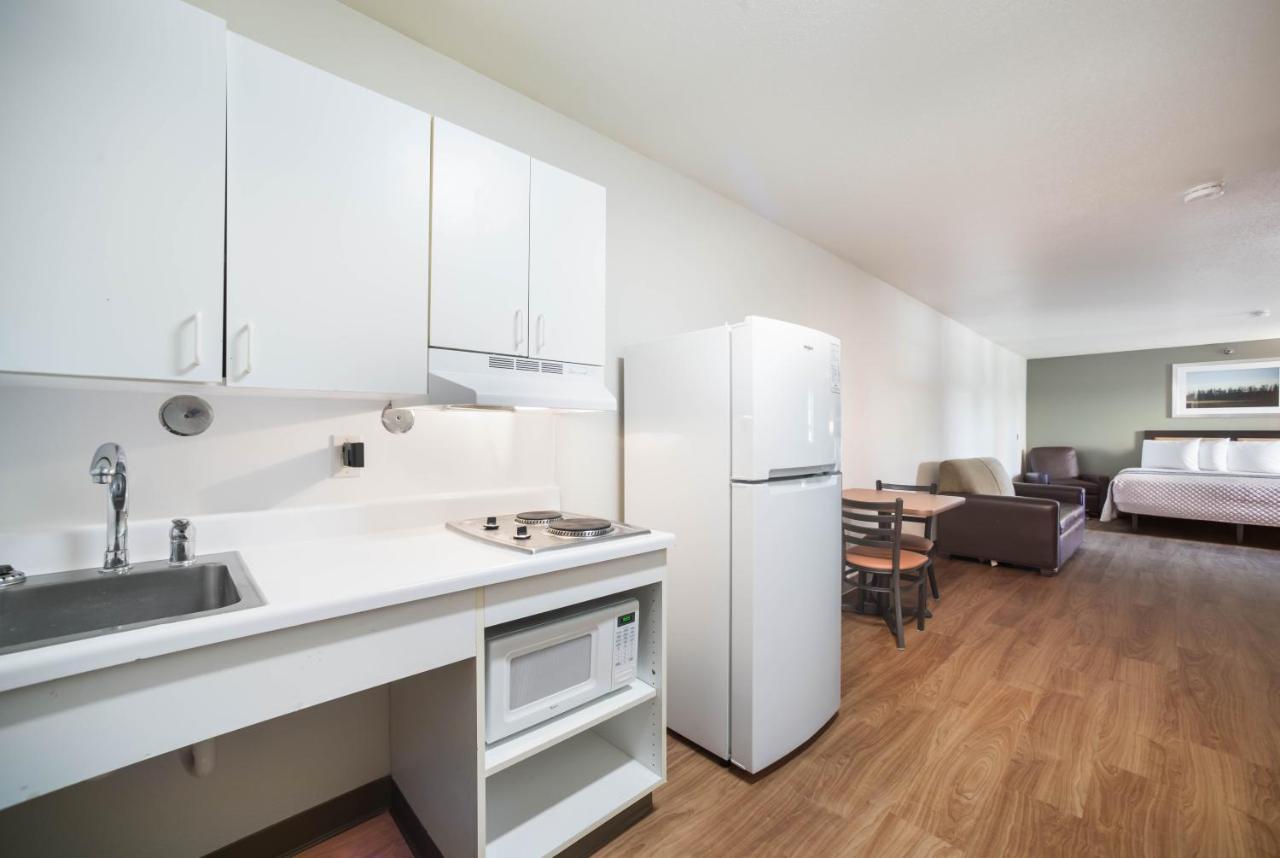 Hometowne Studios By Red Roof St. Louis - Airport/N Lindbergh Hazelwood Extérieur photo