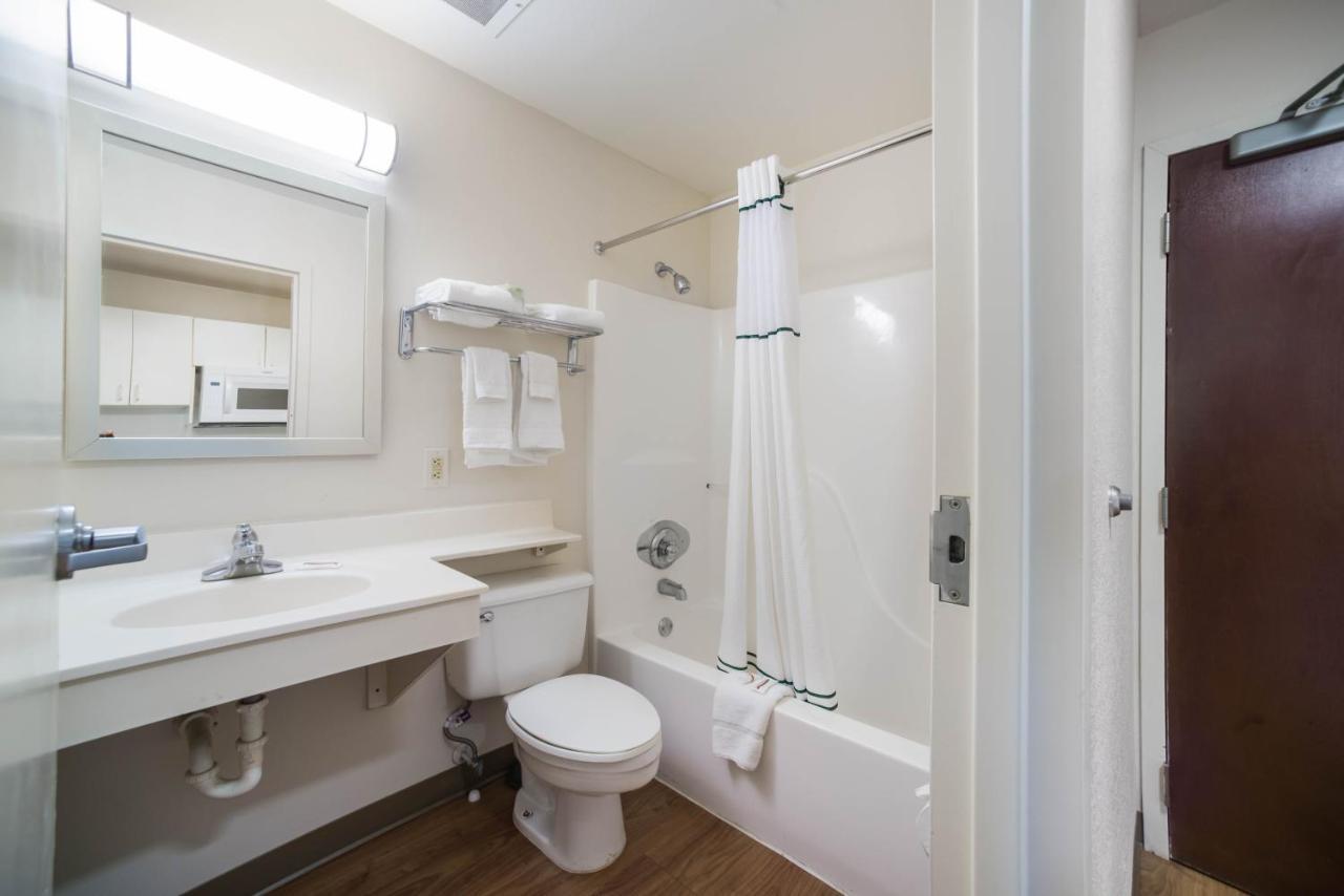 Hometowne Studios By Red Roof St. Louis - Airport/N Lindbergh Hazelwood Extérieur photo
