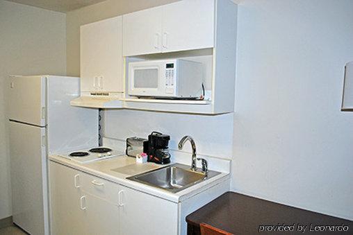 Hometowne Studios By Red Roof St. Louis - Airport/N Lindbergh Hazelwood Extérieur photo